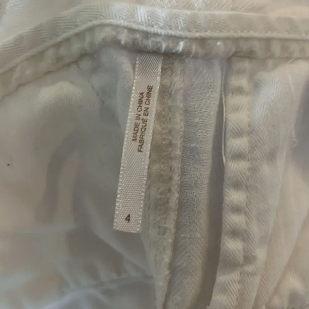 Free People Off-White Linen Wide Leg Pleated Buckle Pants, size 4 - Picture 9 of 10
